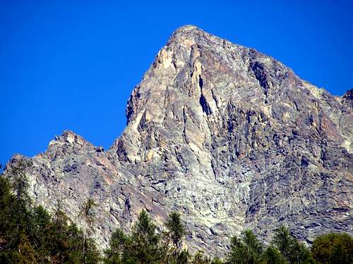 Mont Bérrio in Southeastern V'lan Group