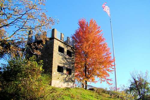 Autumn Color at Elk Mound Castle 2019