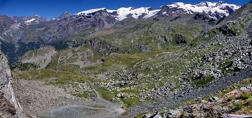 Wide view from Colle Sarezza including Matterhorn and Monte Rosa range