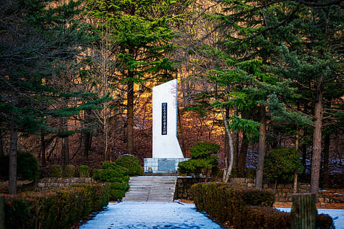 A monument in Seoraksan National Park in the morning light