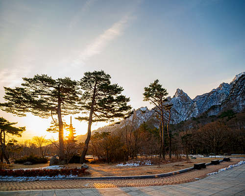 Dawn glow on the mountains and monuments at Seoraksan National Park-3