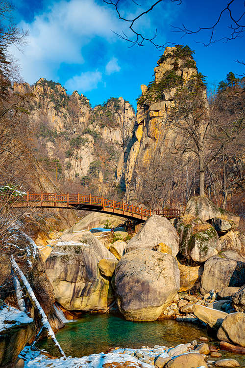 The Beautiful Osaek Valley in Seoraksan National Park