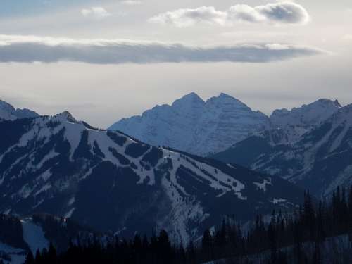 Maroon Bells as seen from the approach to Bald Knob