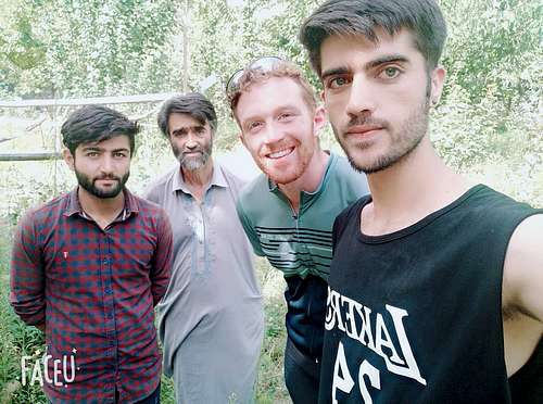 Hanging with Pakistani Locals while Biking on the Karakoram Highway