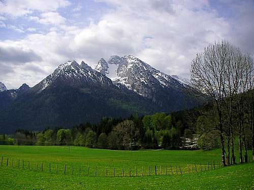 Hochkalter from north, in the...
