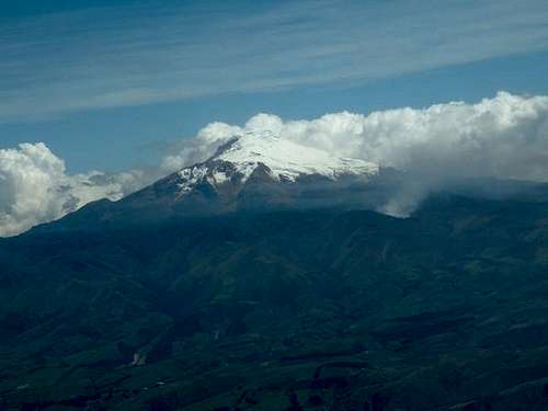 A view of eastern Cayambe...