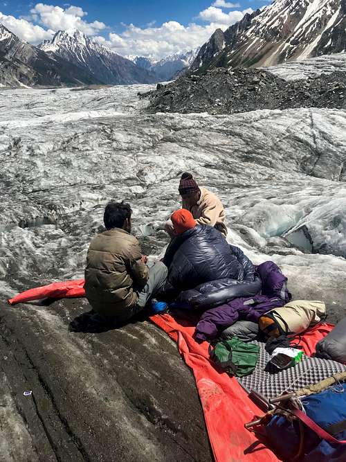 Hypothermia after Crevasse Rescue, Spantik Approach