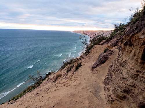 Pictured Rocks, Five Short Hikes