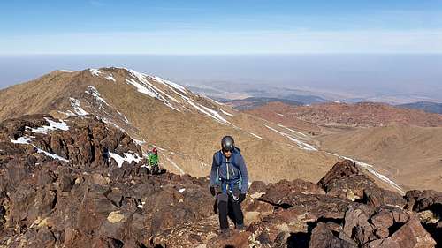 019_lower_west_ridge_Angour_oukaimden_in_background