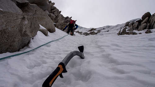 Steep snow couloir leading to the Jakosiri summit