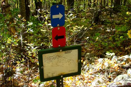 A typical trail junction marker on Rib Mountain