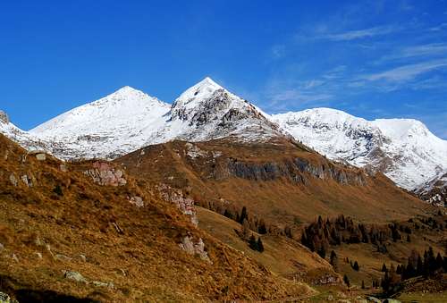 First autumn snow on Monte Bruffione