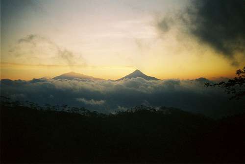 Gunung Merapi according to a 22 years old photopaper