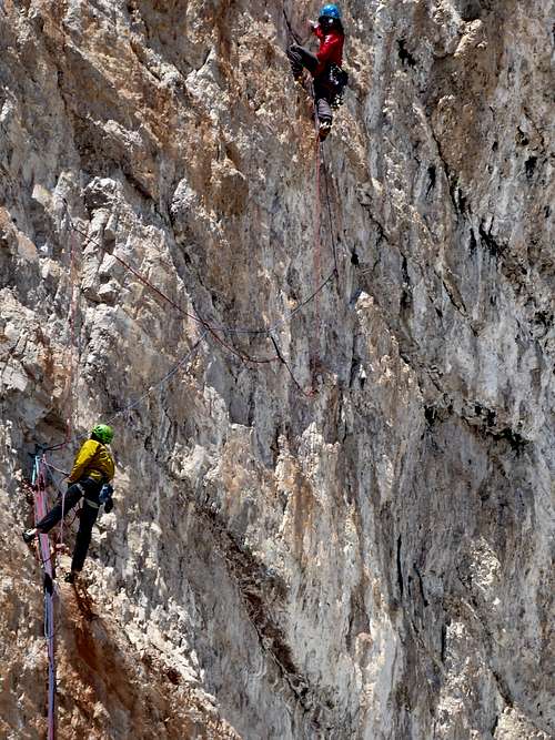 5 Torri: climbers on a wall of Torre Grande
