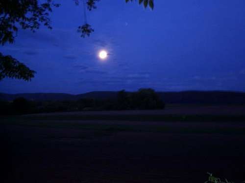 Moonset over Berry Mountain...