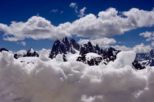 Cadini summits between clouds and snow