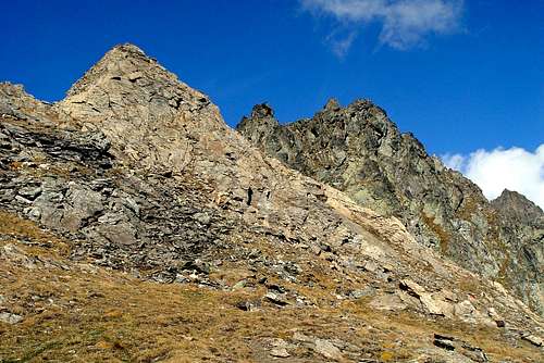 Mont Chenaille ... Southern Ridge towards Watershed to Tete des Cretes & Punta Salliaousa