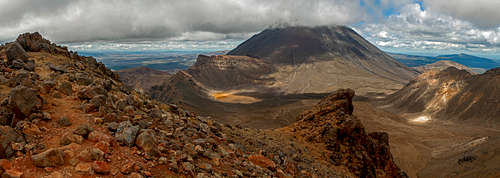 Tongariro Crossing 51 pan (Mt Ngauruhoe above South Crater) 1080