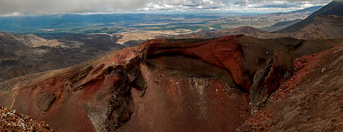 Tongariro Crossing 87 pan (Red Crater) 2400