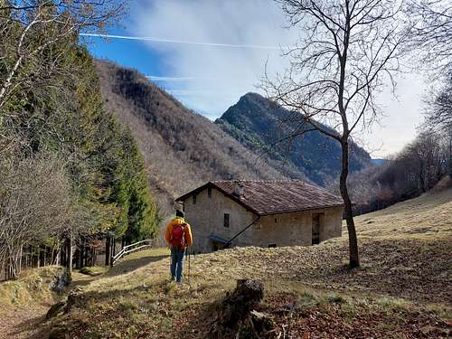 The Sozea barns along the return route from Monte Censo