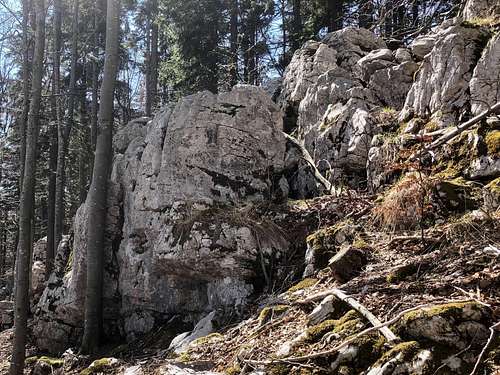 Limestone rocks of Laze