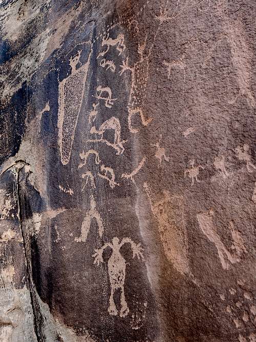 Petroglyphs in Sevenmile Canyon