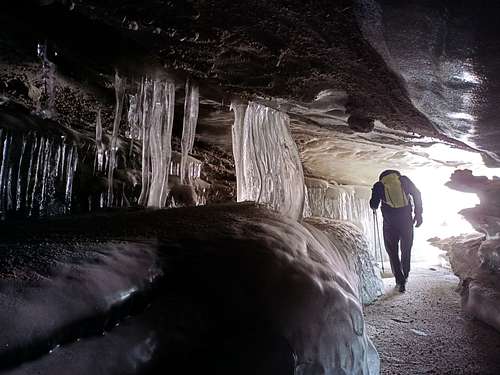 El Solo - ice cave interior