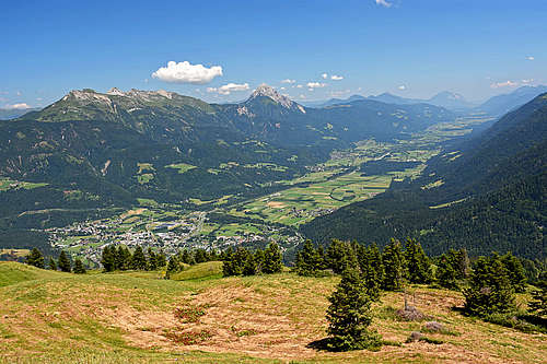 Gail / Zilja valley from the summit of Mauthner Alm