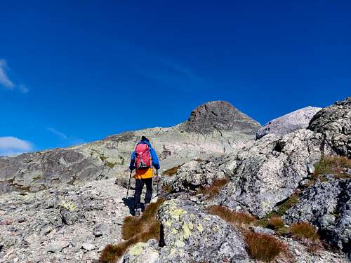Mugnetinden, approaching the summit