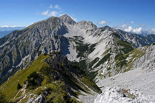 Vrtaca ascent - the view towards Stol / Hochstuhl