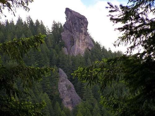Rooster Rock from the trail in.