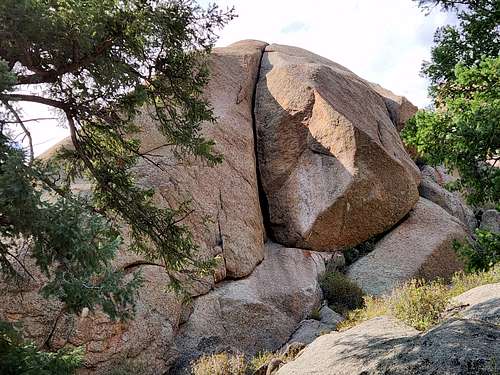 Wench's Dihedral, 5.10+