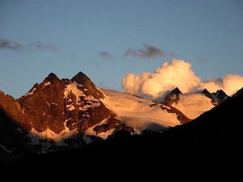 Sunset over Catena degli Apostoli, Gran Paradiso group