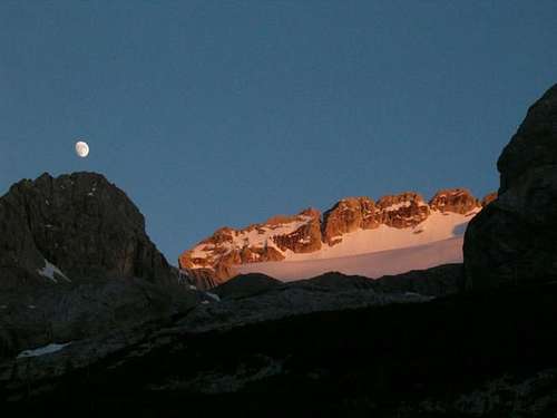 Sunset and moon! from Lago...