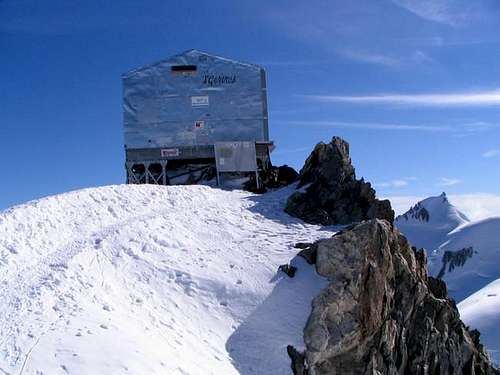 Vallot bivac, 4362 meters