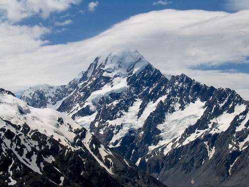 Mt. Cook/Aoraki from trail to...
