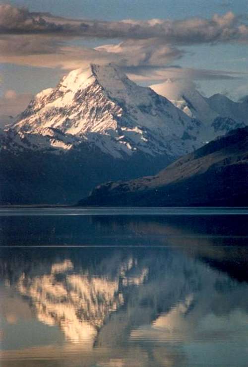 Mt.Cook reflecting in Lake...