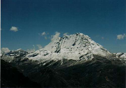 Views of Nevado Ranrapalca...