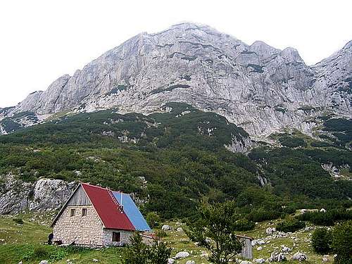  Skrka Mountain Hut (1723 m)...