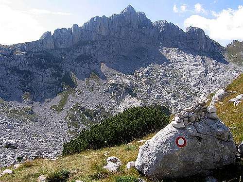  Minin Bogaz (2387 m) massif...