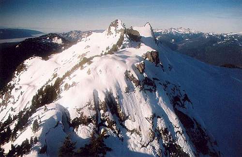 The two west summits (6,220...