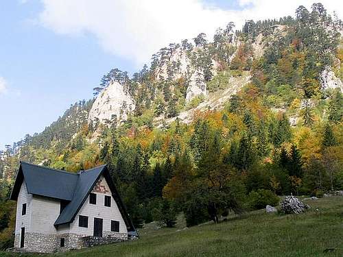  Susica Hut (1180 m) is...