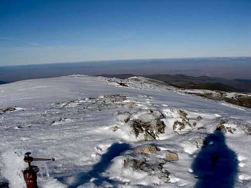 The wide summit of La Cuña in...