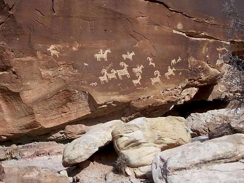 Petroglyphs/Pictographs