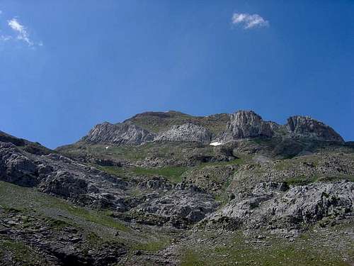 West rocky ridge of Agüerri ....