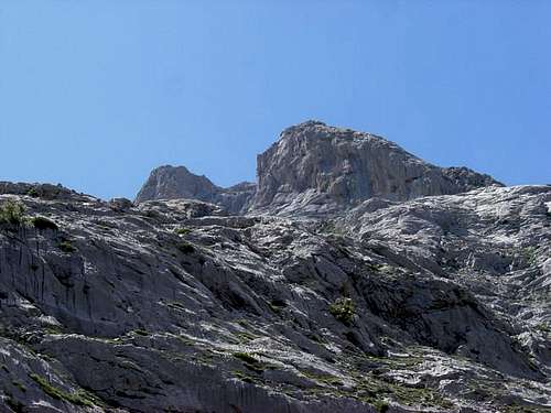 East ridge of Agüerri , an...