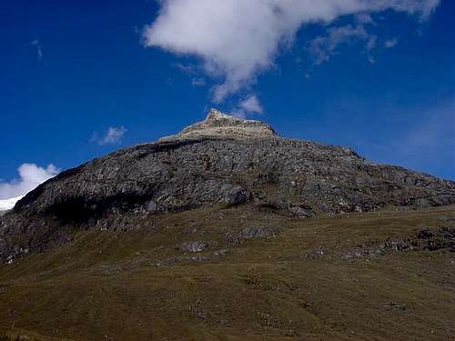  Cerro Sentilo (5100 m).