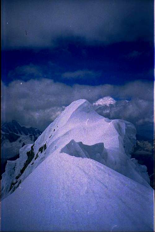 summit ridge of Quitaraju