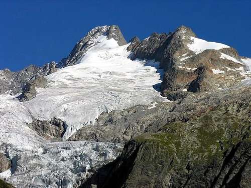 mont Dolent (3823 m) and Prè...