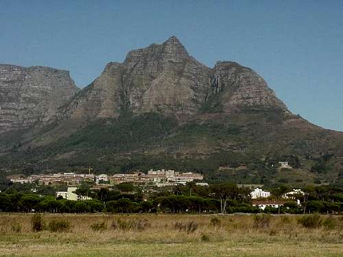 Devil's Peak from the east....